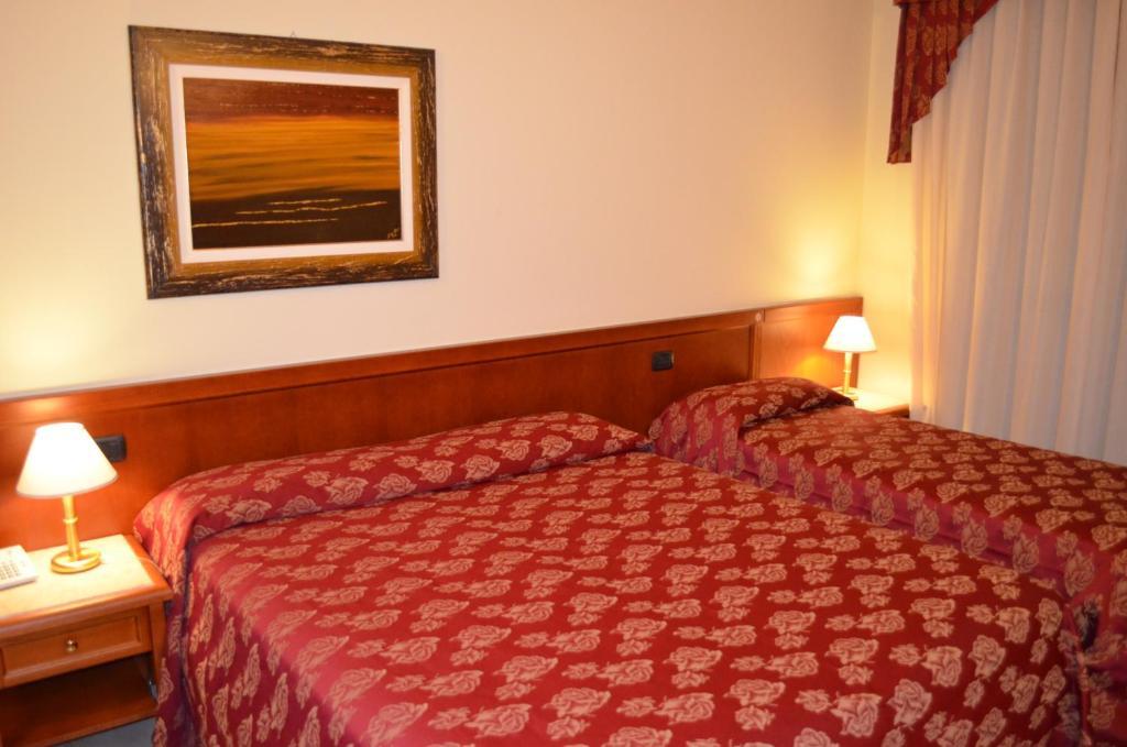 Hotel Olioso Пескьера-дель-Гарда Номер фото