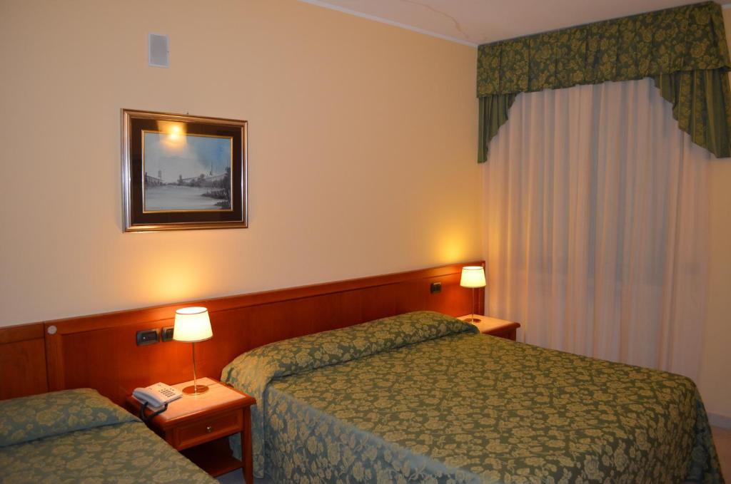 Hotel Olioso Пескьера-дель-Гарда Номер фото