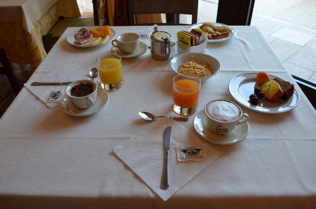 Hotel Olioso Пескьера-дель-Гарда Экстерьер фото